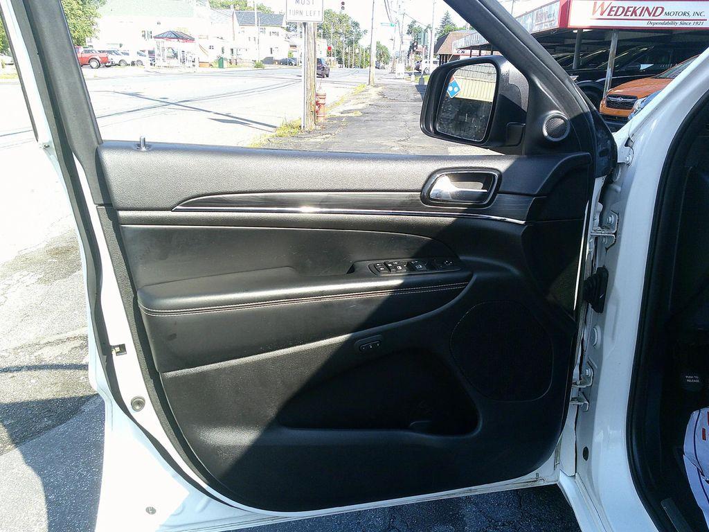 used 2021 Jeep Grand Cherokee car, priced at $28,995