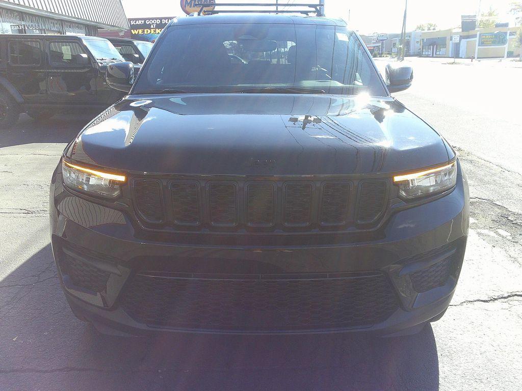 used 2023 Jeep Grand Cherokee car, priced at $32,995
