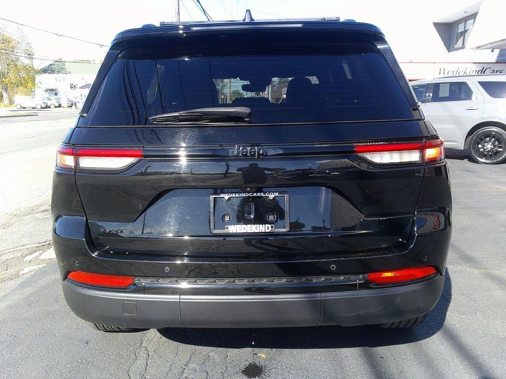 used 2023 Jeep Grand Cherokee car, priced at $32,995