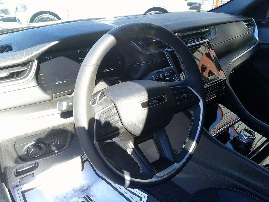 used 2023 Jeep Grand Cherokee car, priced at $32,995