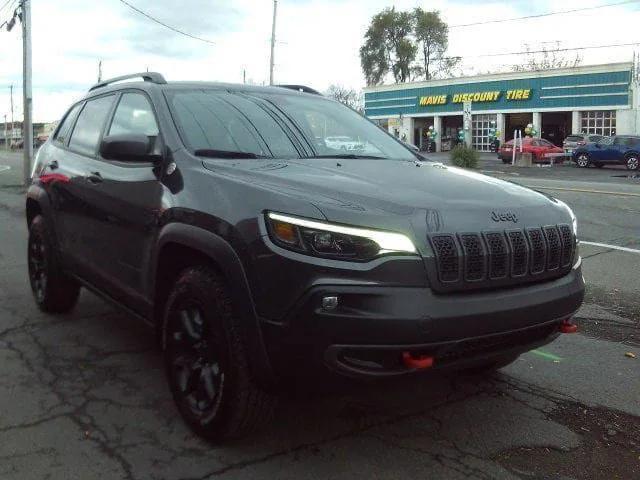 used 2020 Jeep Cherokee car, priced at $24,995