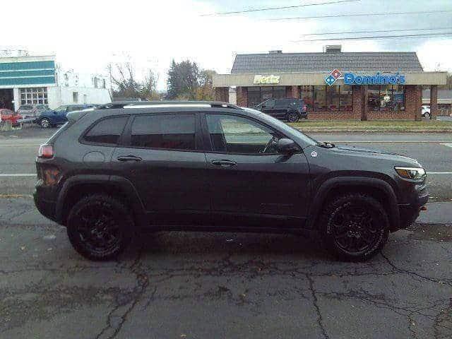 used 2020 Jeep Cherokee car, priced at $24,995