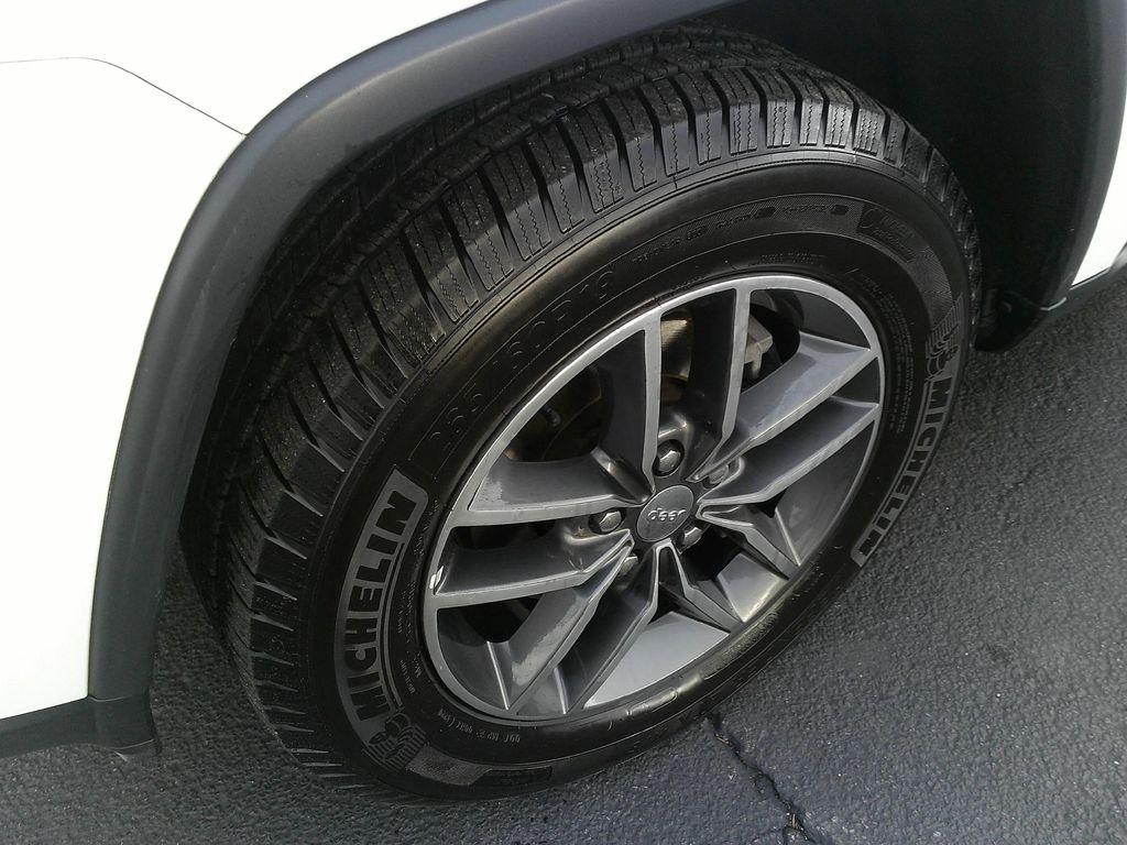 used 2017 Jeep Grand Cherokee car, priced at $15,995