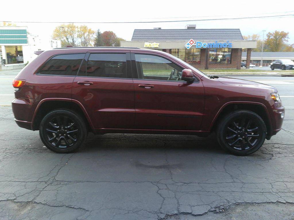 used 2022 Jeep Grand Cherokee car, priced at $28,900