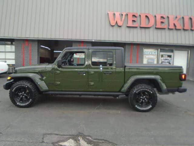 used 2021 Jeep Gladiator car, priced at $31,995