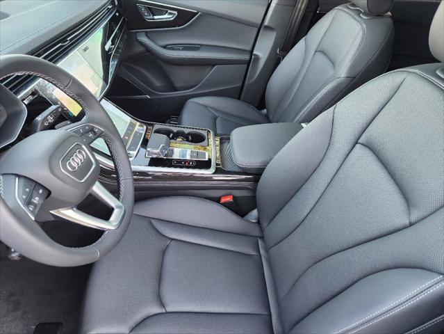 new 2025 Audi Q7 car, priced at $77,840