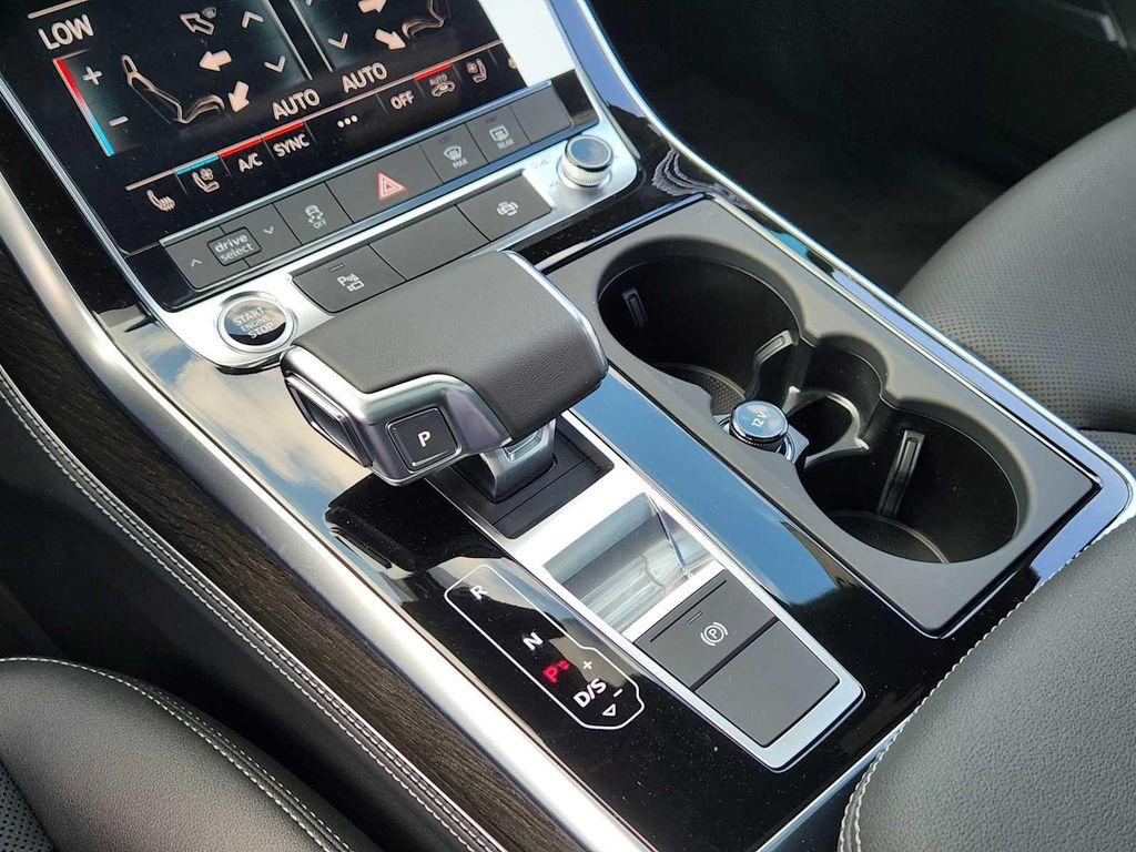 new 2025 Audi Q7 car, priced at $77,750