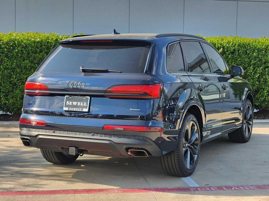 new 2025 Audi Q7 car, priced at $77,750