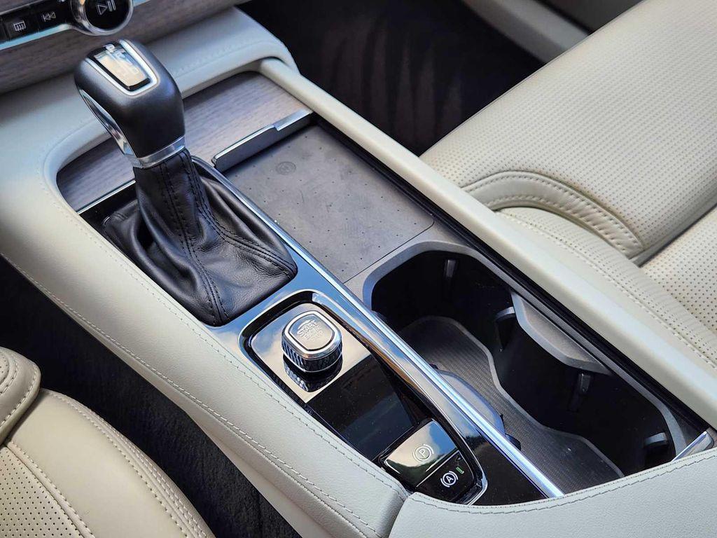 used 2022 Volvo XC90 car, priced at $44,991