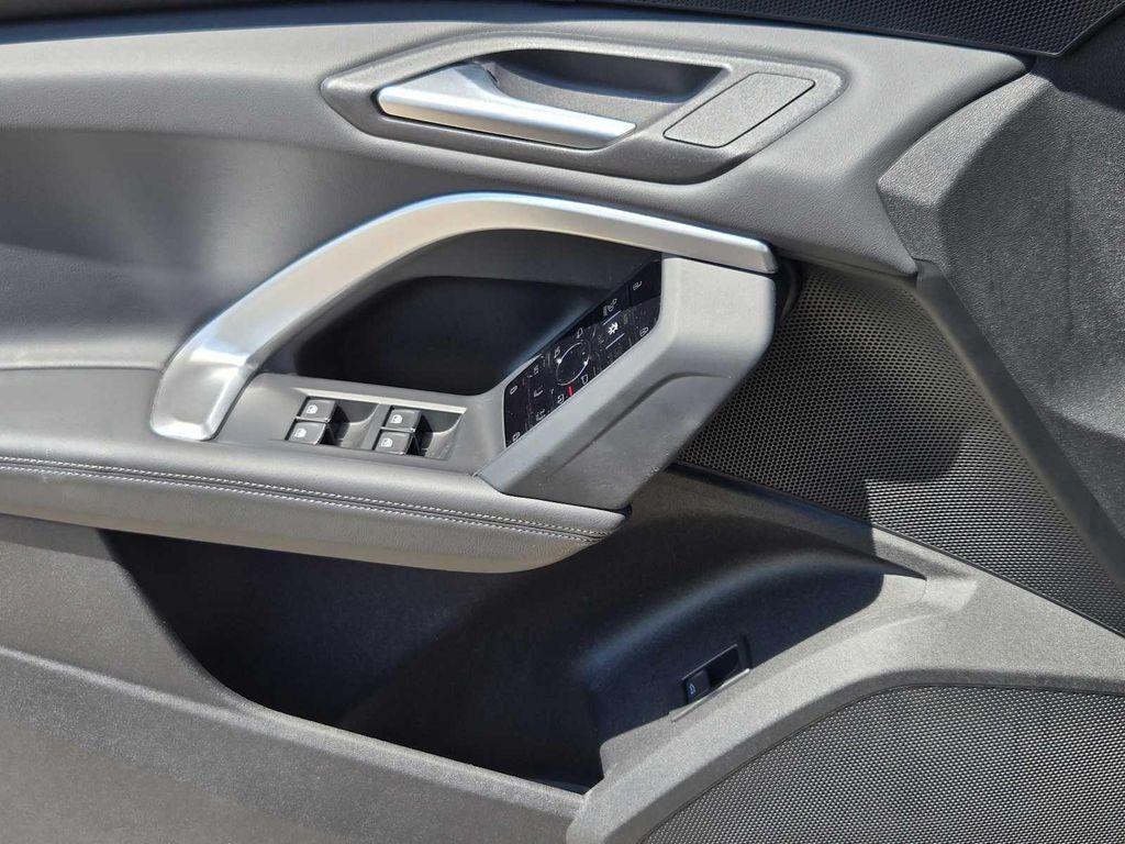new 2025 Audi Q5 car, priced at $61,390