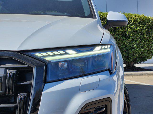 new 2025 Audi Q7 car, priced at $83,895