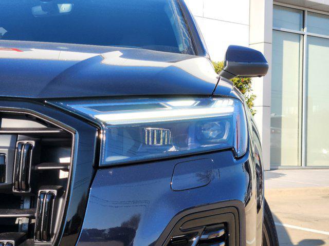 new 2025 Audi Q7 car, priced at $77,750