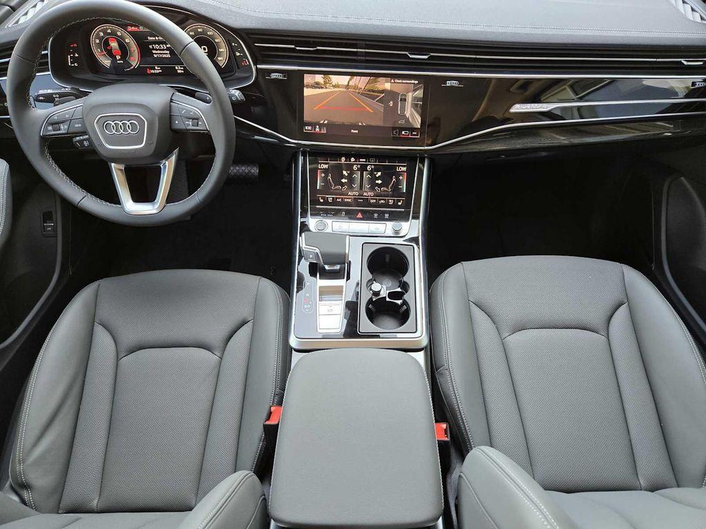 new 2025 Audi Q7 car, priced at $76,480