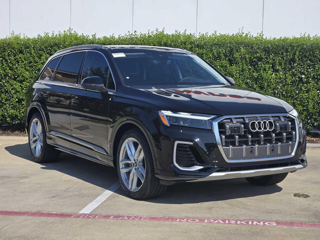 new 2025 Audi Q7 car, priced at $76,480