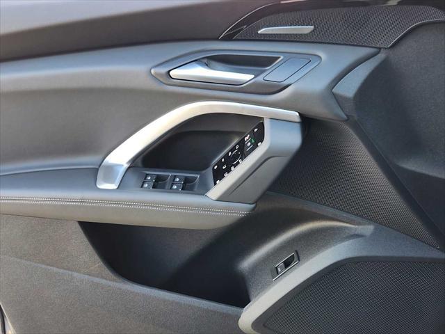 new 2025 Audi Q5 car, priced at $64,250