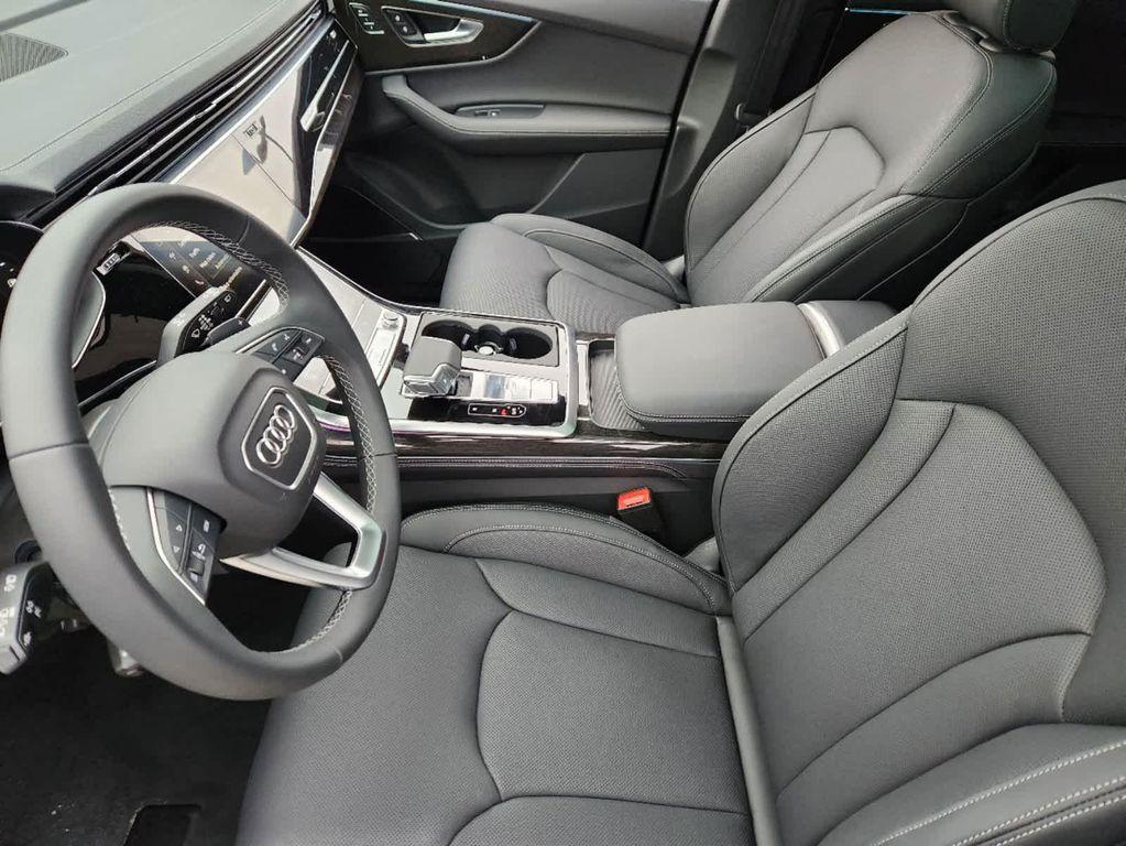 new 2025 Audi Q7 car, priced at $84,455