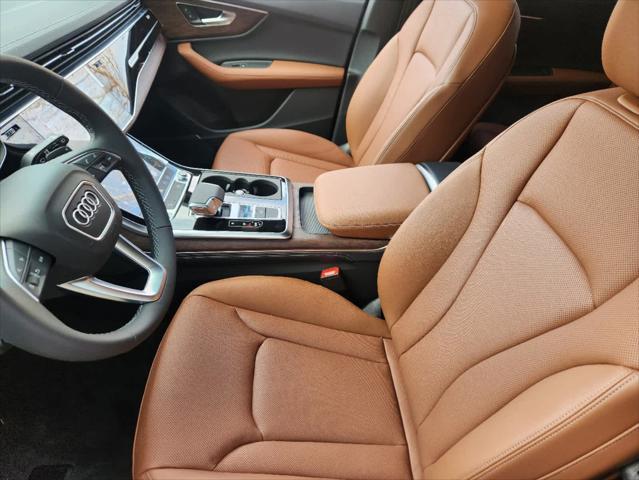 new 2025 Audi Q7 car, priced at $77,990