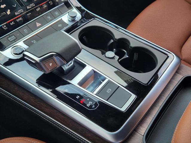 new 2025 Audi Q7 car, priced at $77,990