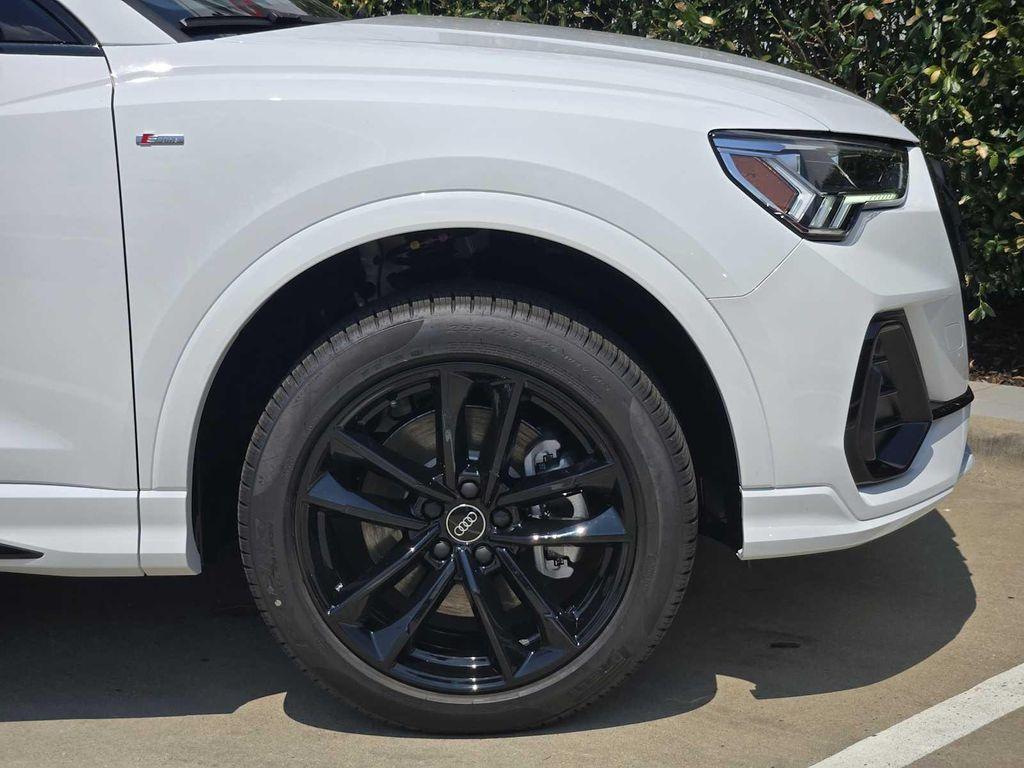 new 2025 Audi Q3 car, priced at $45,605