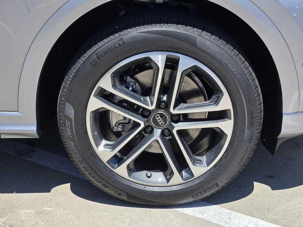 new 2025 Audi Q5 car, priced at $60,500