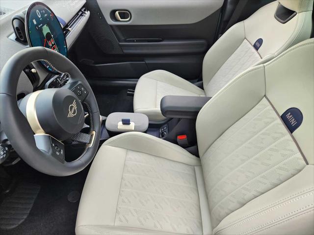 used 2025 MINI Hardtop car, priced at $32,991