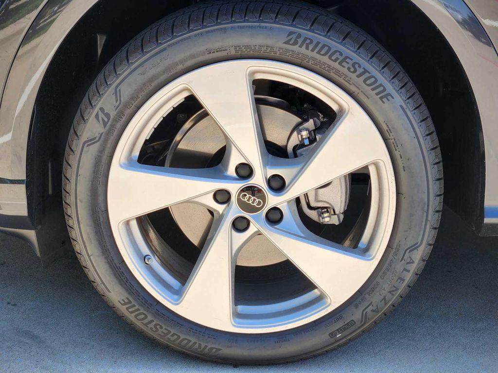 new 2025 Audi Q5 car, priced at $61,300