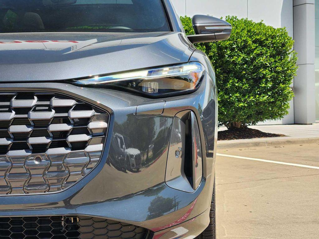 new 2025 Audi Q5 car, priced at $61,300