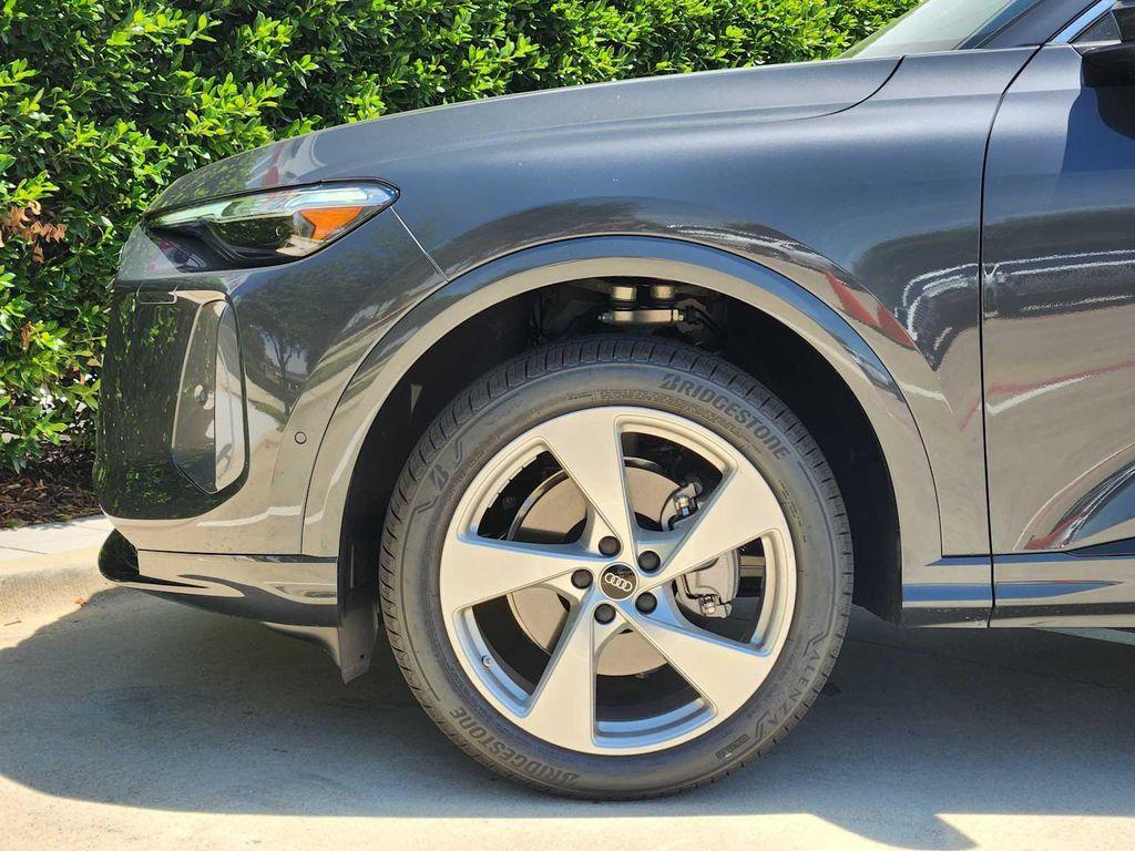 new 2025 Audi Q5 car, priced at $61,300