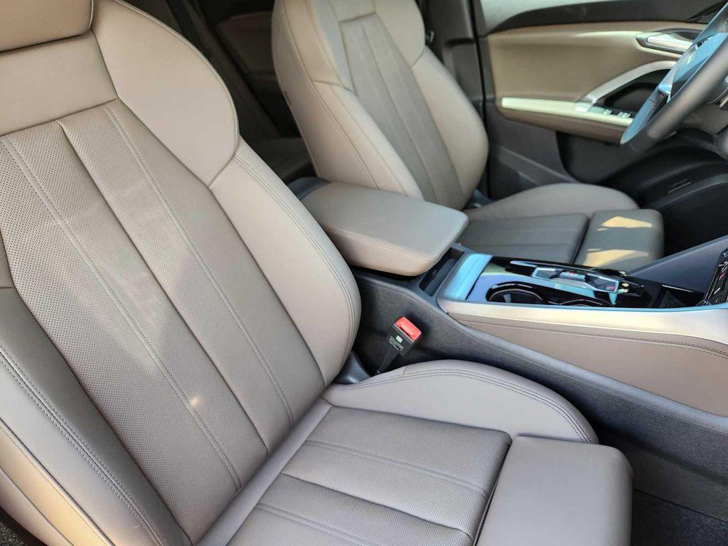 new 2025 Audi Q5 car, priced at $61,300