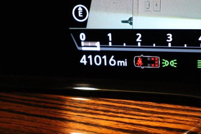 used 2022 Cadillac Escalade ESV car, priced at $62,985