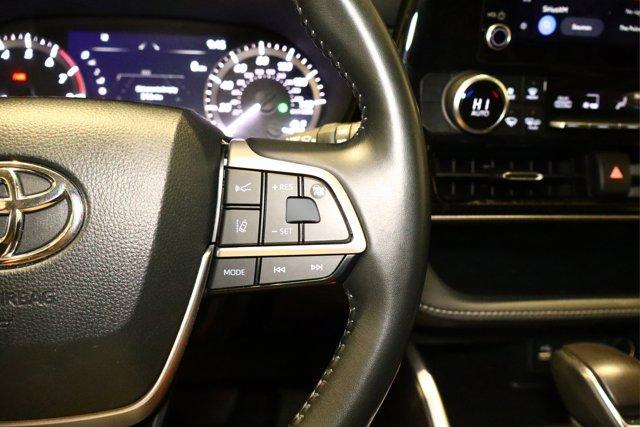 used 2024 Toyota Highlander car, priced at $34,980