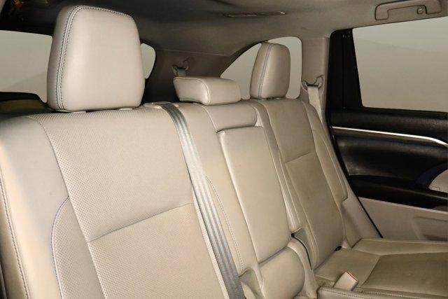 used 2019 Toyota Highlander car, priced at $25,985