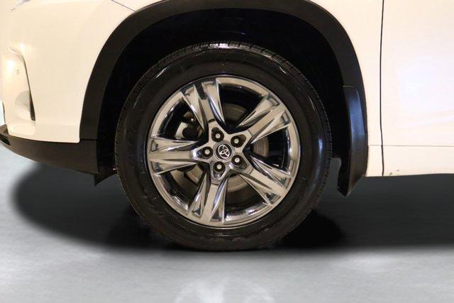 used 2019 Toyota Highlander car, priced at $25,985