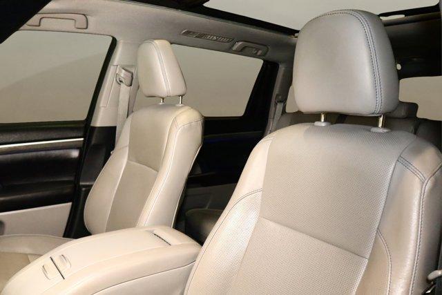 used 2019 Toyota Highlander car, priced at $25,985