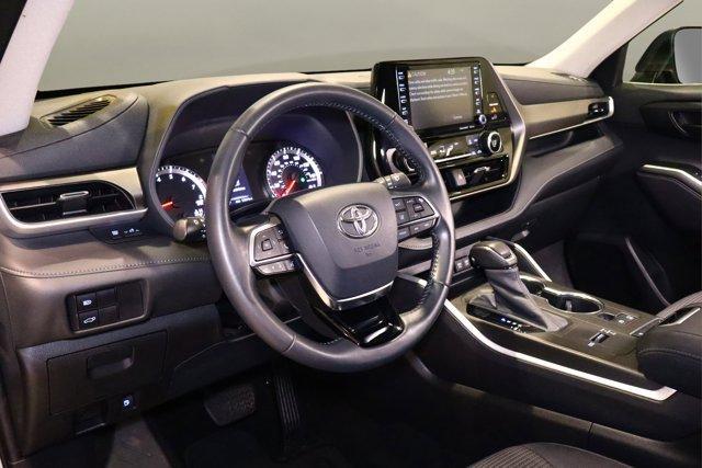 used 2020 Toyota Highlander car, priced at $27,985