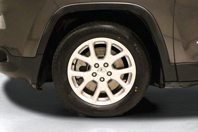 used 2018 Jeep Cherokee car, priced at $18,985