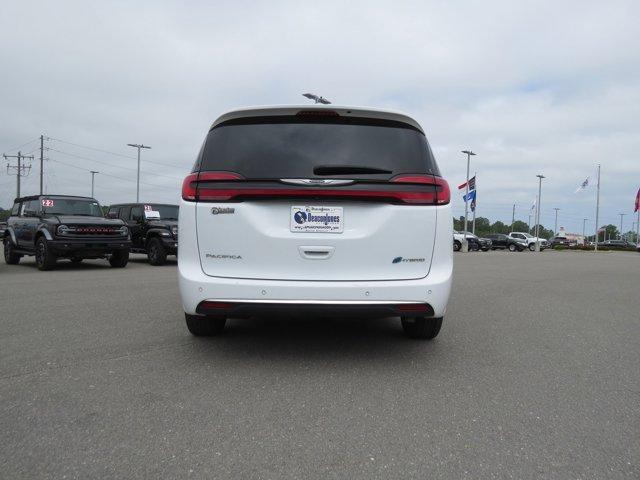 used 2022 Chrysler Pacifica Hybrid car, priced at $27,999