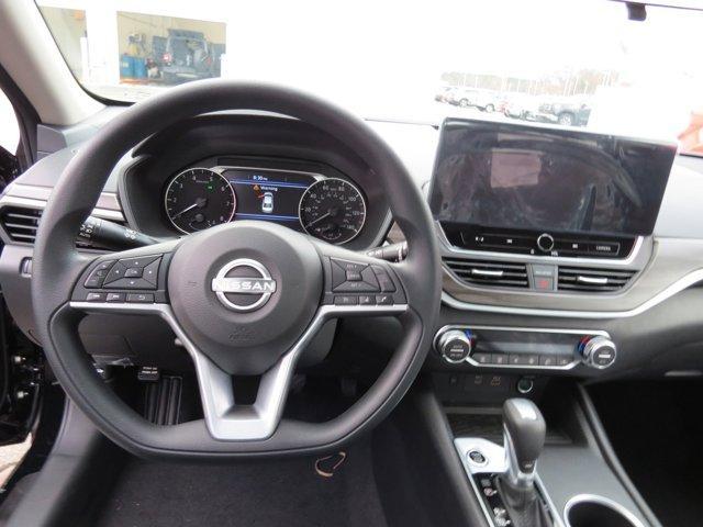 new 2025 Nissan Altima car, priced at $28,799