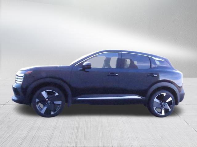 new 2025 Nissan Kicks car, priced at $27,499