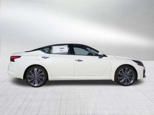 new 2025 Nissan Altima car, priced at $33,167