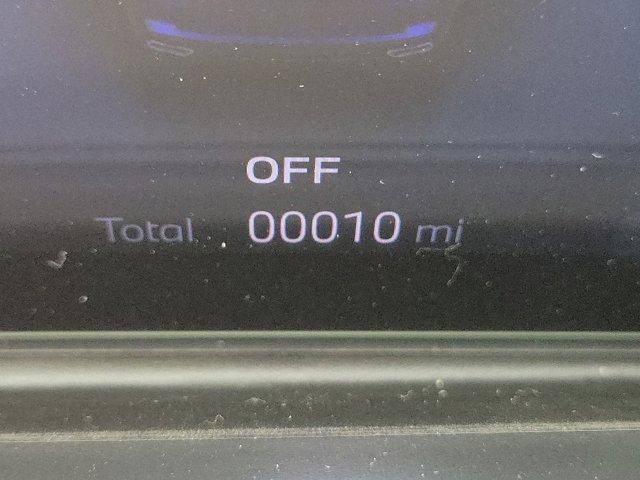 new 2026 BMW X7 car, priced at $100,425