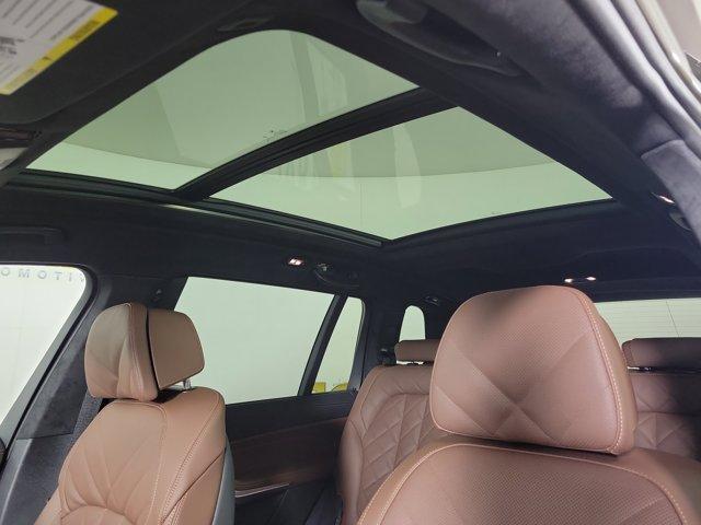new 2026 BMW X7 car, priced at $98,475