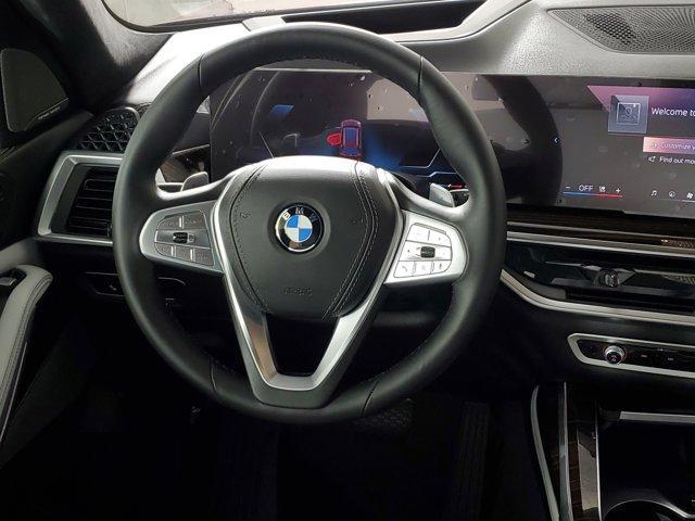 new 2025 BMW X7 car, priced at $93,925