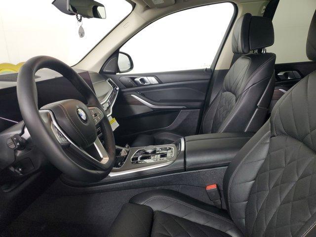 new 2026 BMW X7 car, priced at $92,685