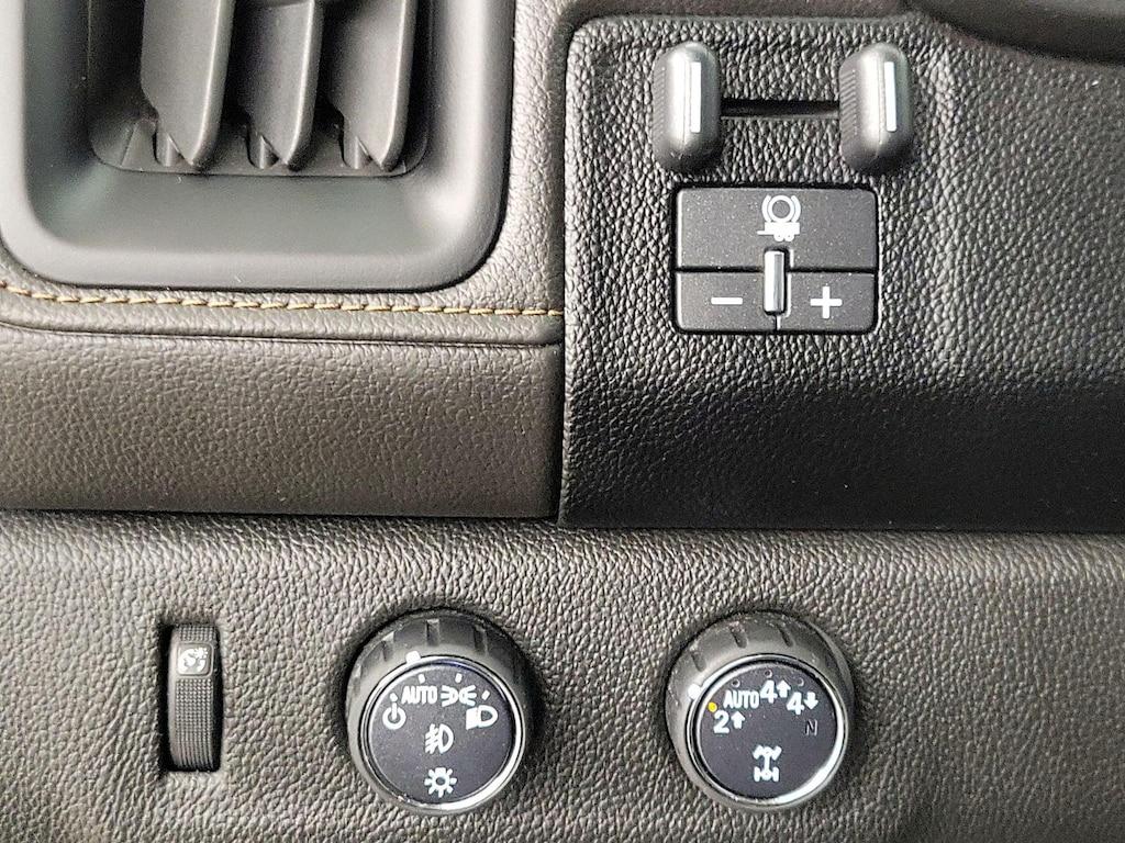 used 2021 GMC Canyon car, priced at $32,998