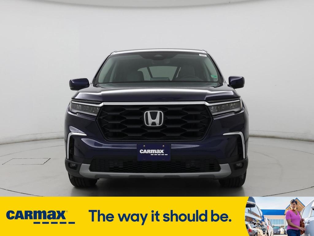 used 2025 Honda Pilot car, priced at $45,998