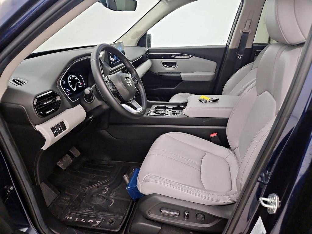 used 2025 Honda Pilot car, priced at $45,998