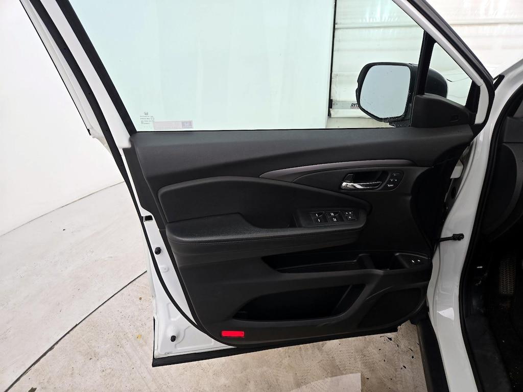 used 2020 Honda Pilot car, priced at $28,998