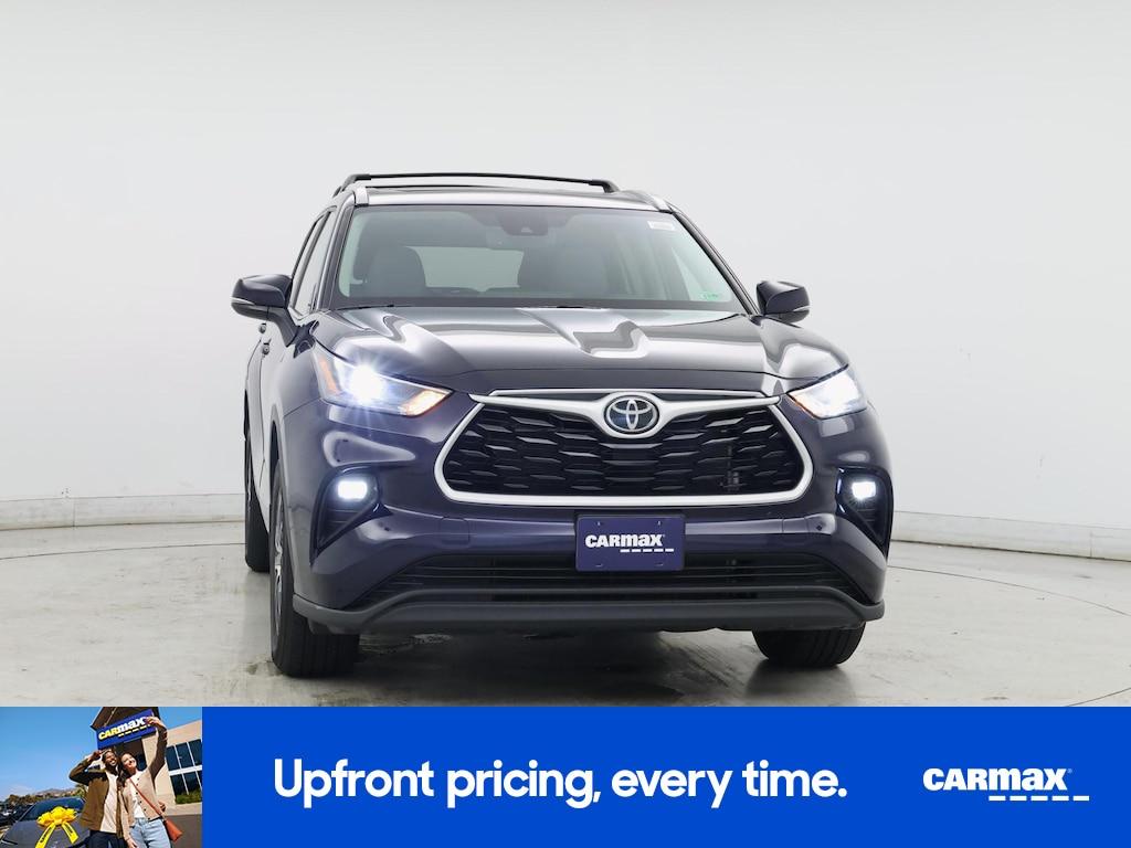 used 2023 Toyota Highlander car, priced at $37,998