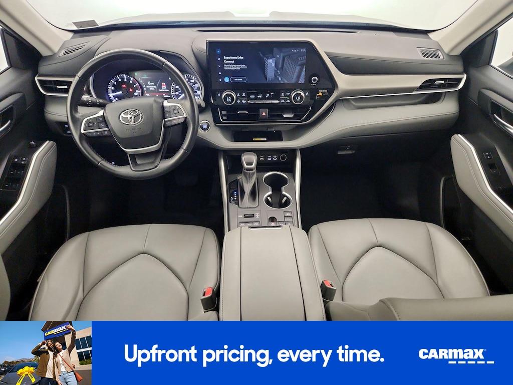 used 2023 Toyota Highlander car, priced at $37,998
